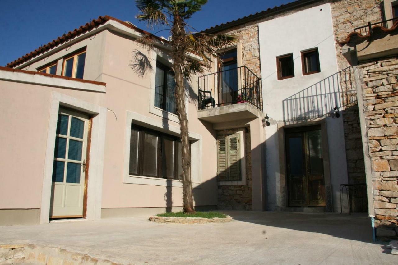 Apartments Sena Pula Zewnętrze zdjęcie